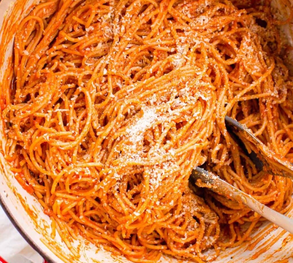 spaghetti with tomato sauce_4